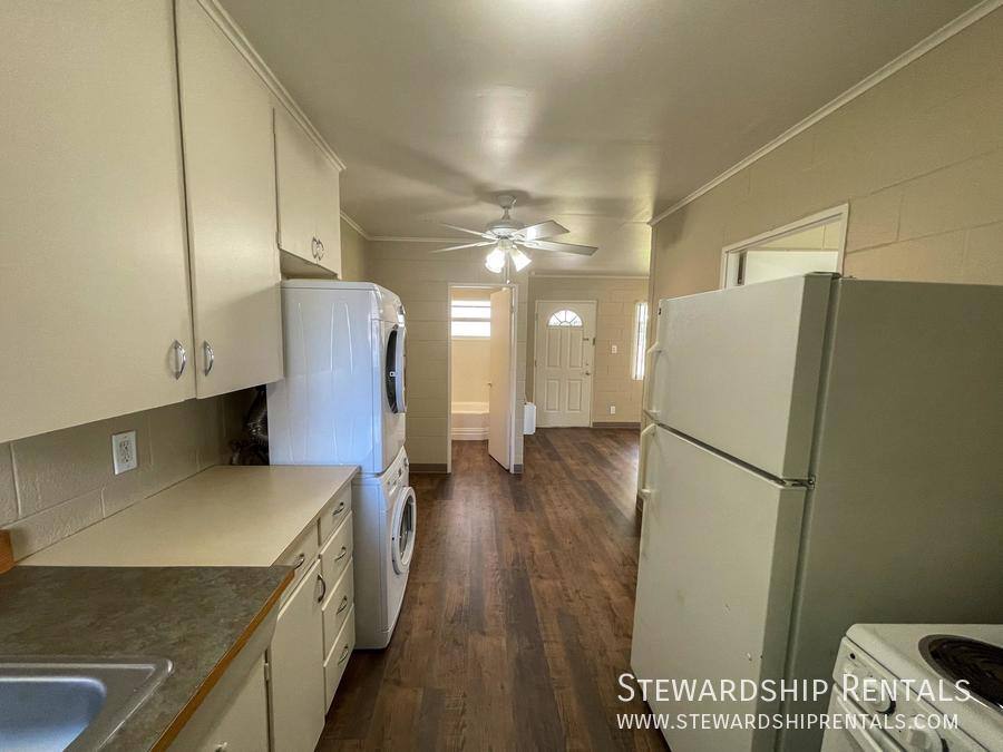 Apartment for rent at 76243 Gale St #1, Oakridge, OR 97463