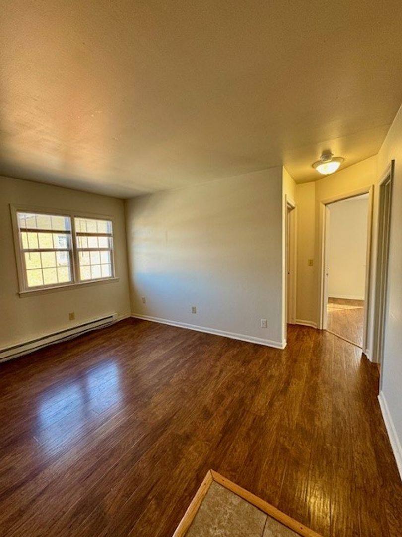 Apartment for rent at 414 Bruce St, Bridgewater, VA 22812