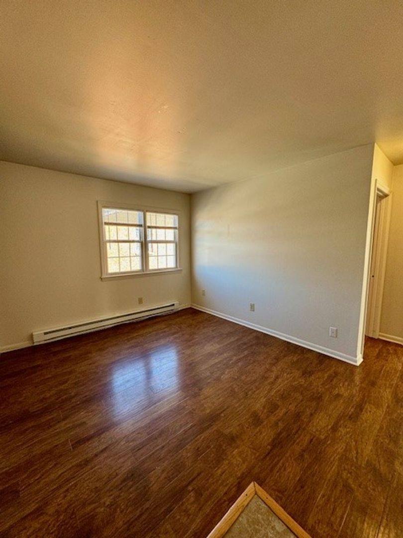 Apartment for rent at 414 Bruce St, Bridgewater, VA 22812