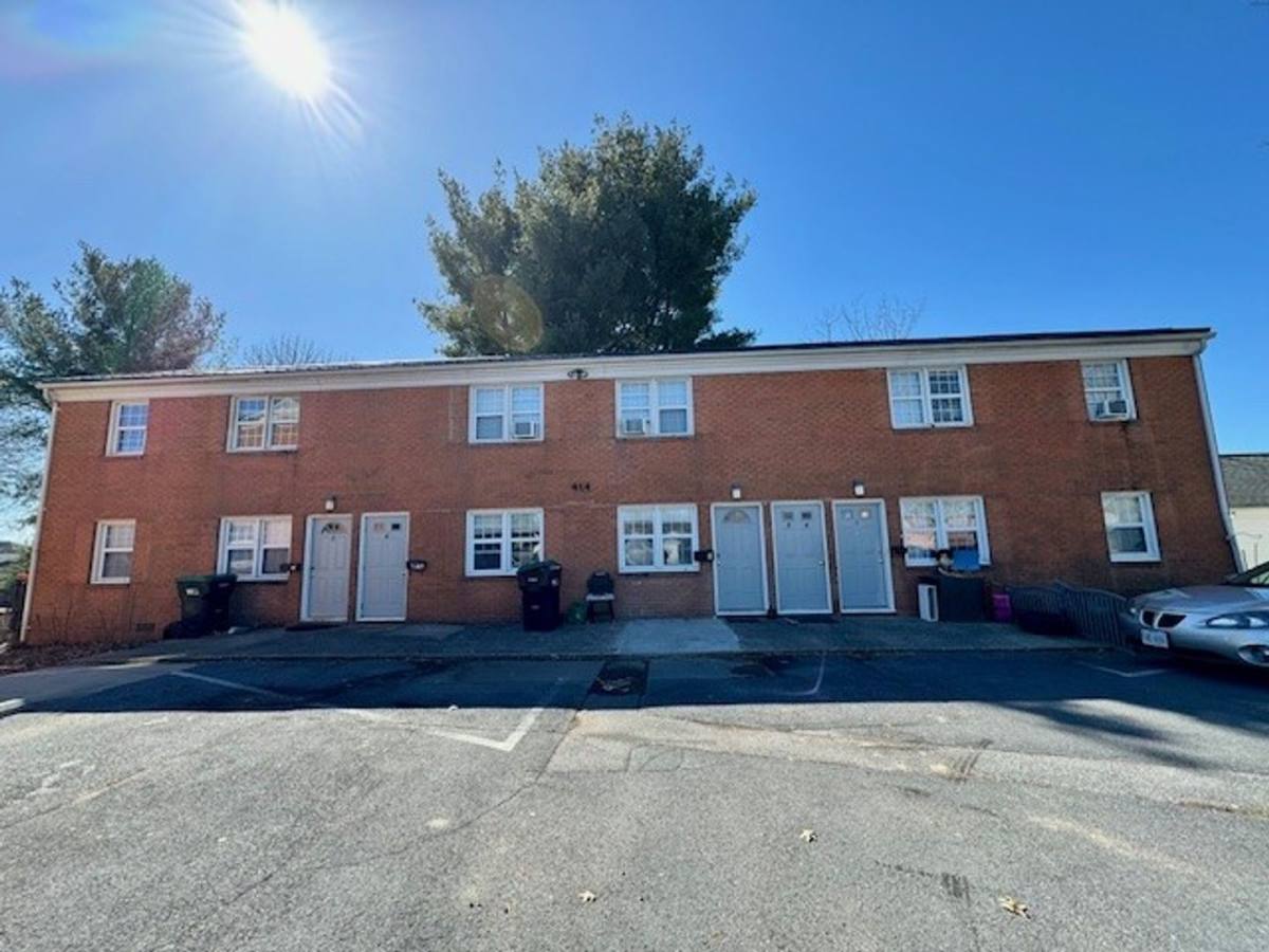 Apartment for rent at 414 Bruce St, Bridgewater, VA 22812