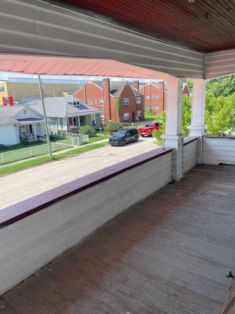 House for rent at 123 9th Ave, South Charleston, WV 25303