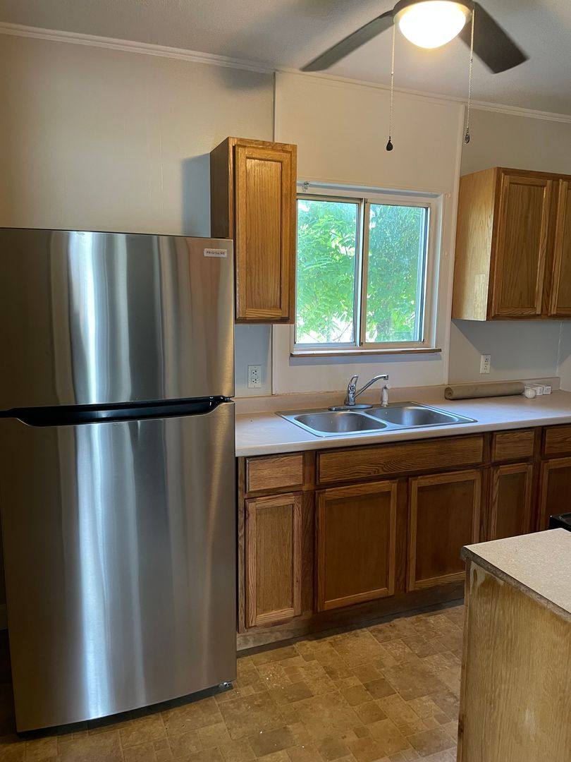 House for rent at 123 9th Ave, South Charleston, WV 25303