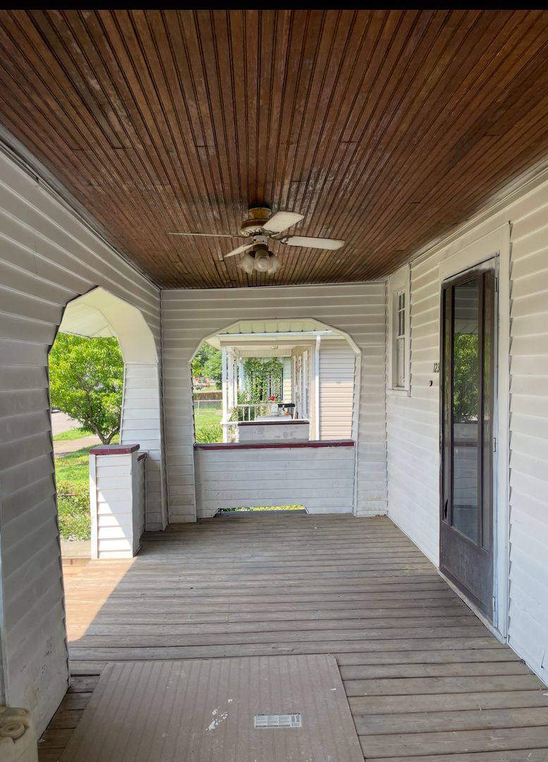 House for rent at 123 9th Ave, South Charleston, WV 25303