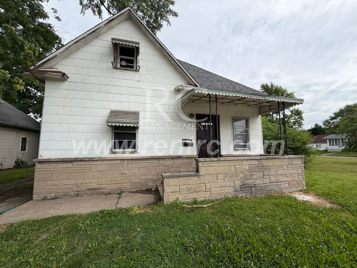 House for rent at 2809 Main E, Danville, IL 61832