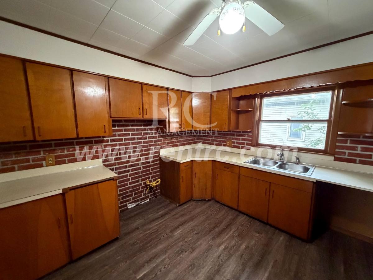 House for rent at 2809 Main E, Danville, IL 61832