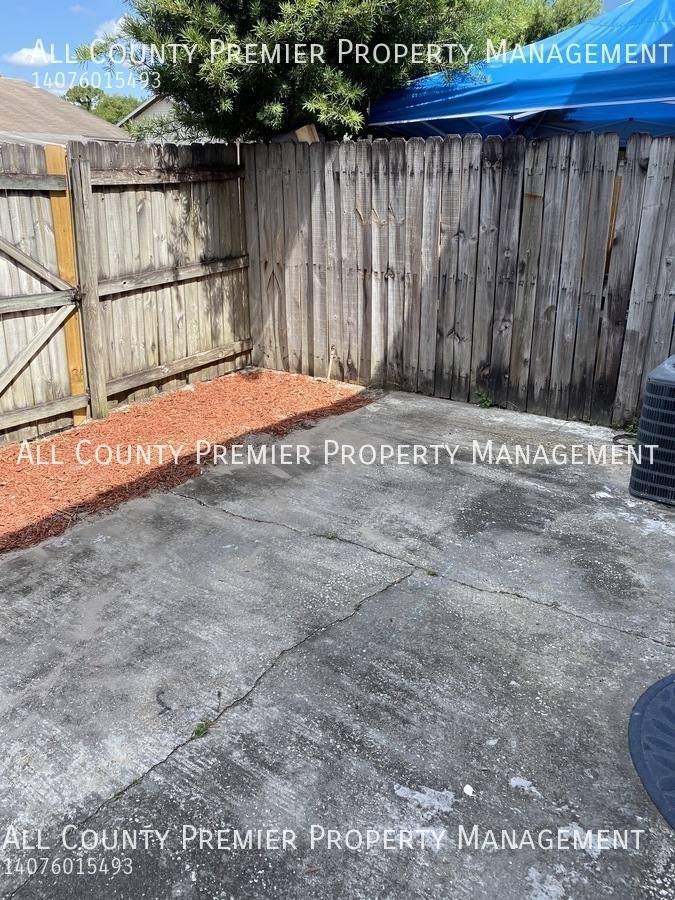 Townhouse for rent at 1752 Memphis Ave, Orlando, FL 32807
