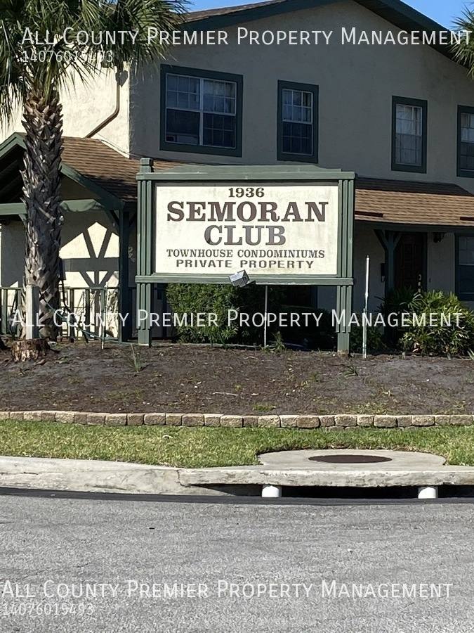 Townhouse for rent at 1752 Memphis Ave, Orlando, FL 32807