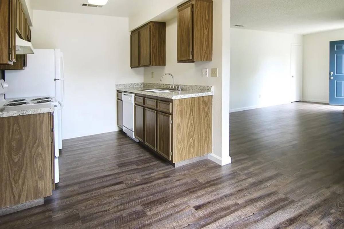 Apartment for rent at 401 Villa Ave, Clovis, CA 93612
