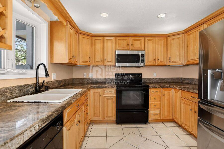 Townhouse for rent at 11185 E Linvale Dr, Aurora, CO 80014