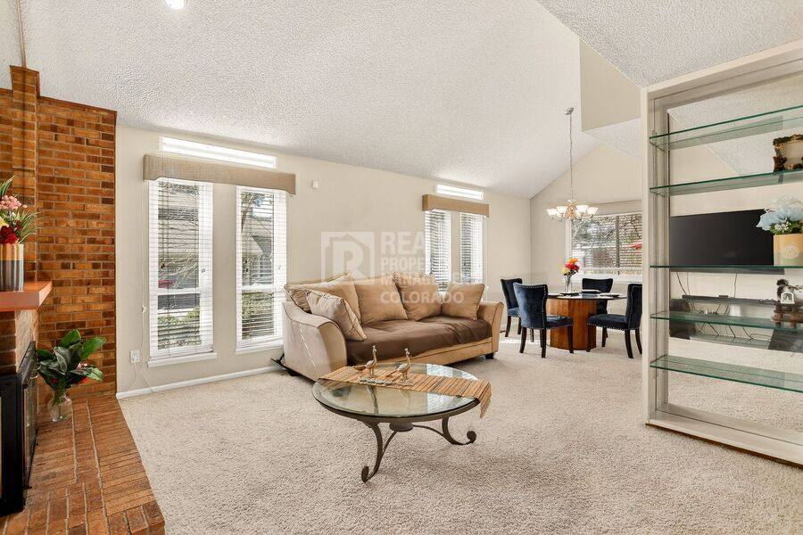 Townhouse for rent at 11185 E Linvale Dr, Aurora, CO 80014