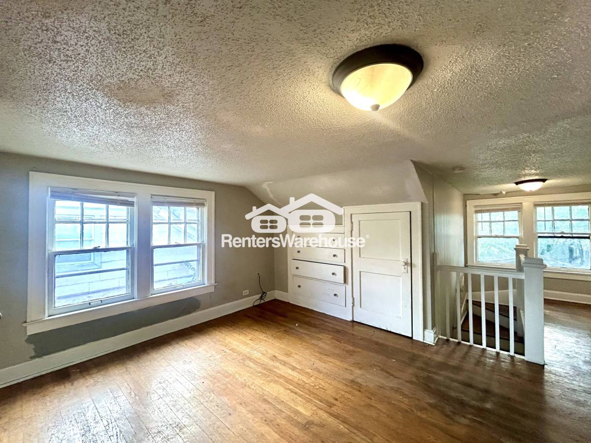 House for rent at 2846 Myrtle Ave, Kansas City, MO 64128
