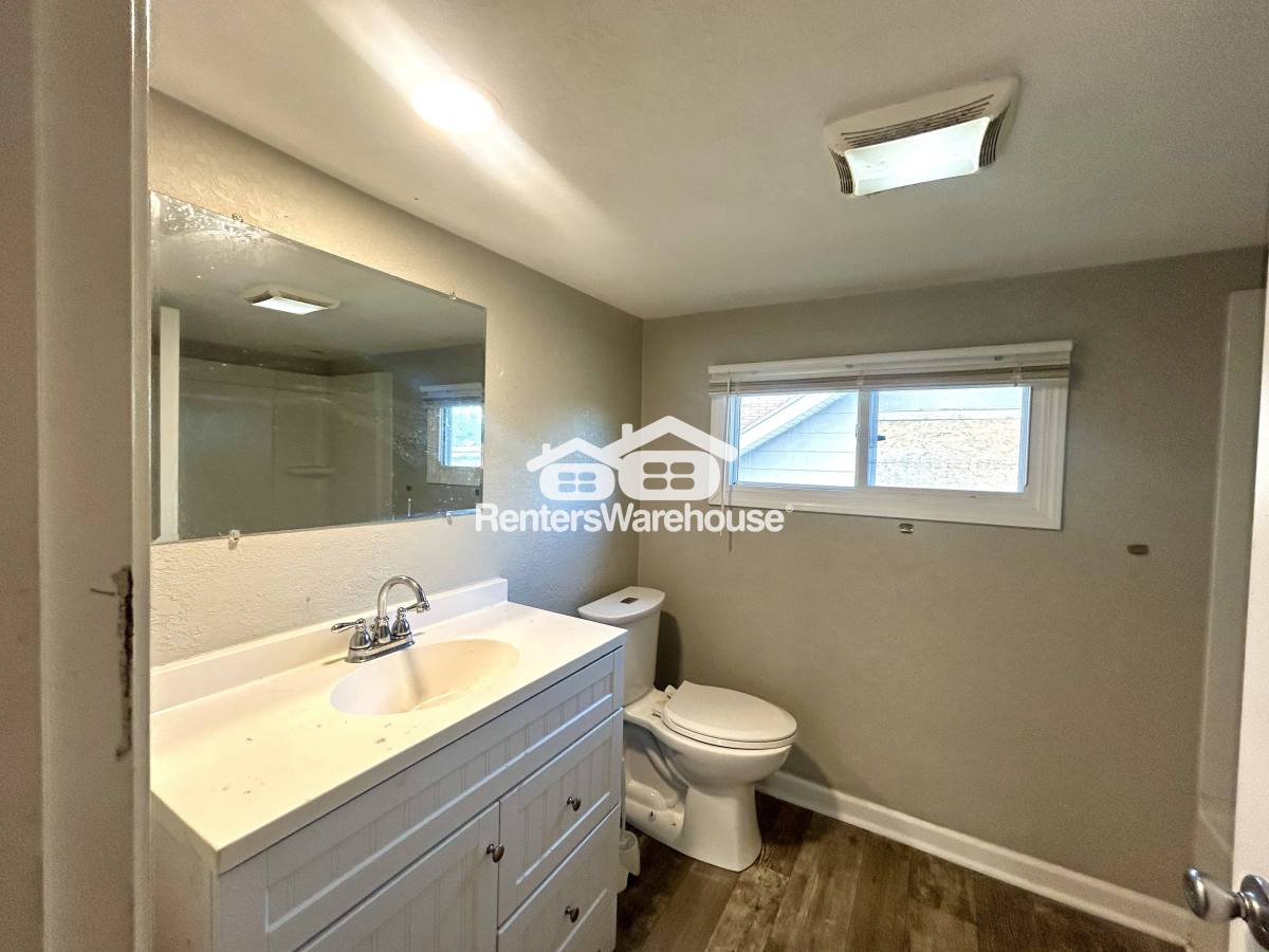 House for rent at 2846 Myrtle Ave, Kansas City, MO 64128