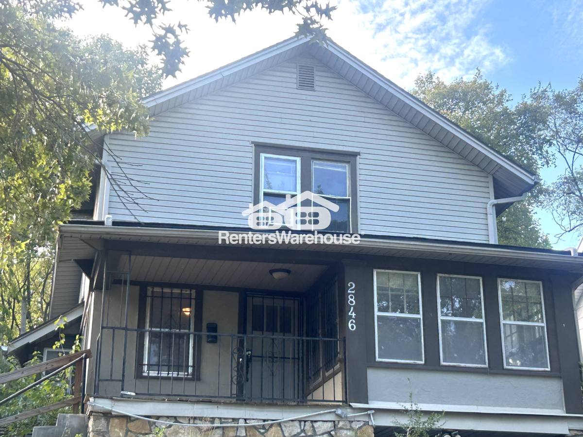 House for rent at 2846 Myrtle Ave, Kansas City, MO 64128