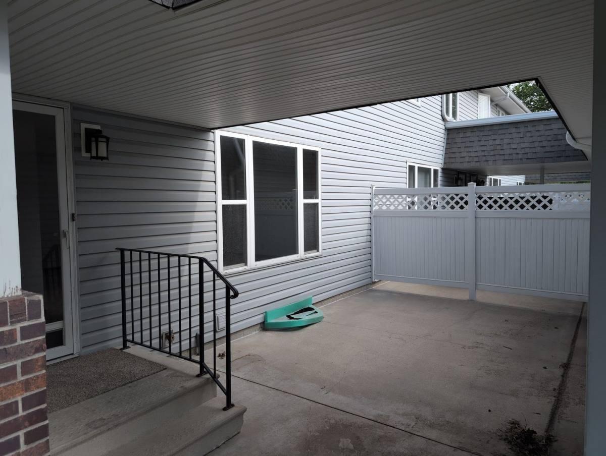 Townhouse for rent at 2210 Mirwyn Court, Lincoln, NE 68505