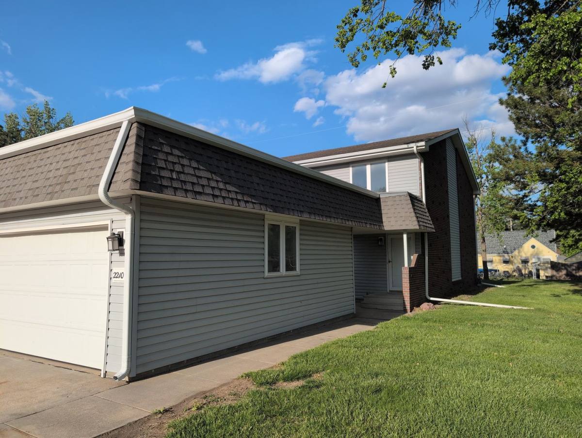 Townhouse for rent at 2210 Mirwyn Court, Lincoln, NE 68505