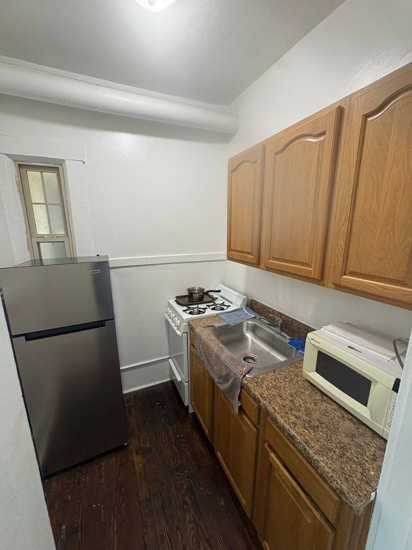 Apartment for rent at 345 Alexander St, Rochester, NY 14607