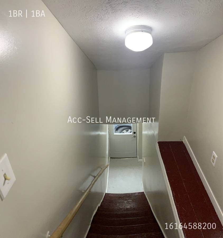 Apartment for rent at 104 Diamond Ave SE #2, Grand Rapids, MI 49506