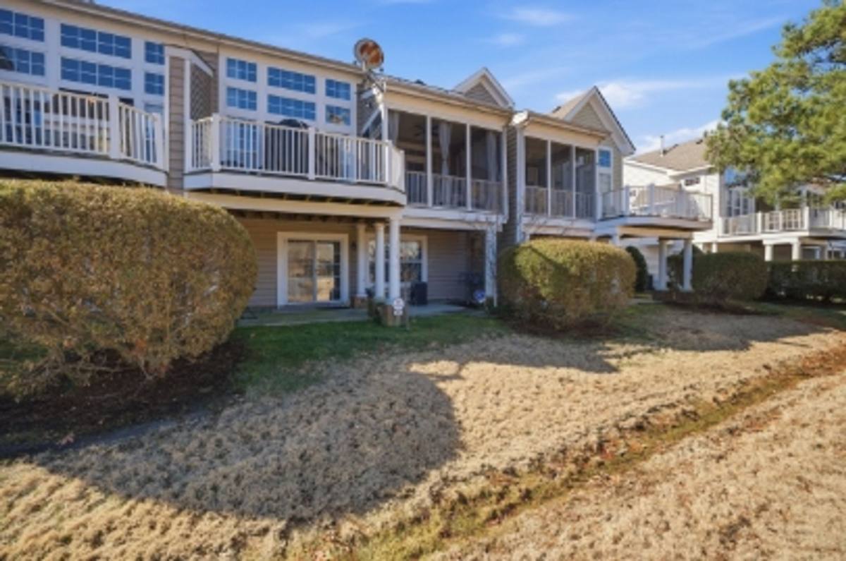 Condo for rent at 1005 Bay Breeze Dr, Suffolk, VA 23435