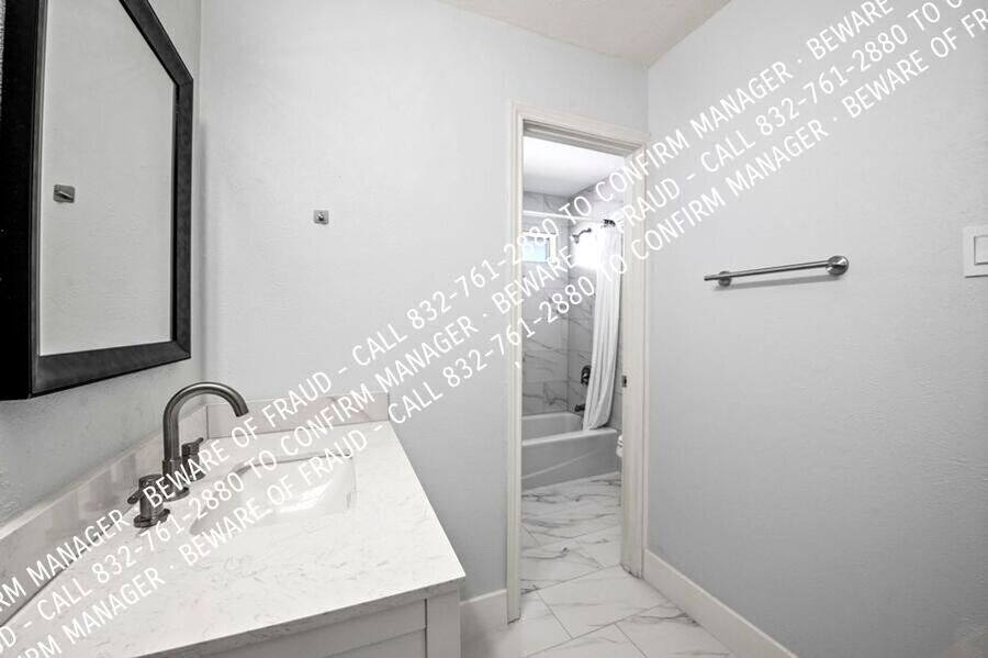 House for rent at 9145 Drumcliffe Lane, Dallas, TX 75231