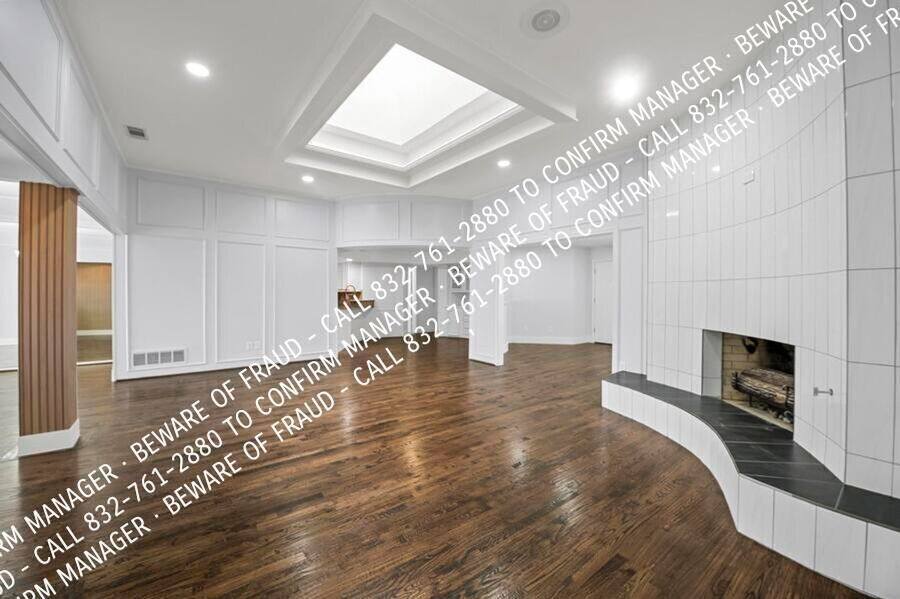 House for rent at 9145 Drumcliffe Lane, Dallas, TX 75231