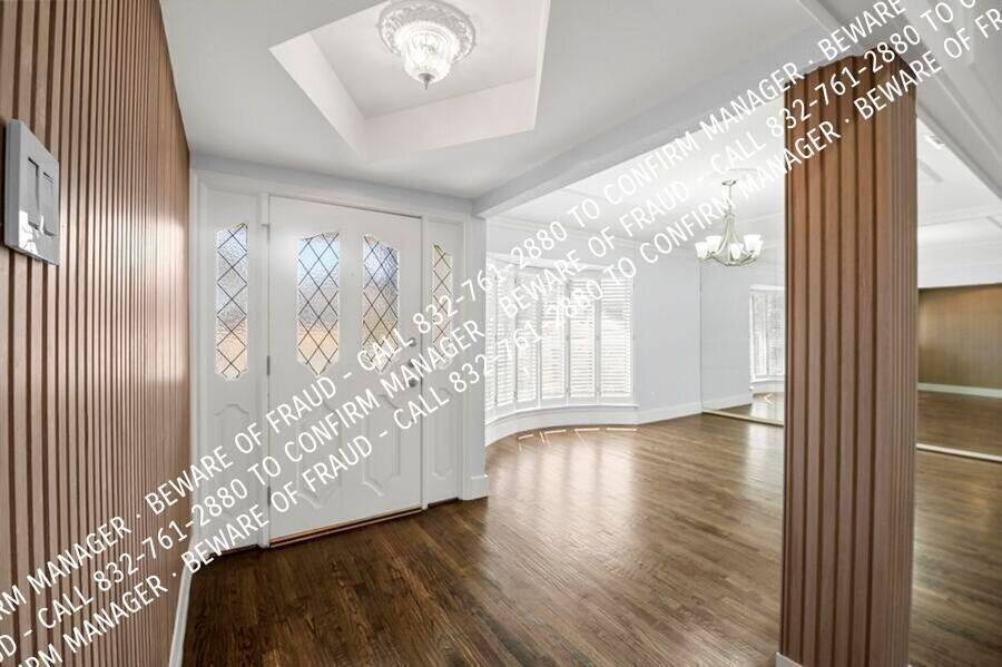 House for rent at 9145 Drumcliffe Lane, Dallas, TX 75231