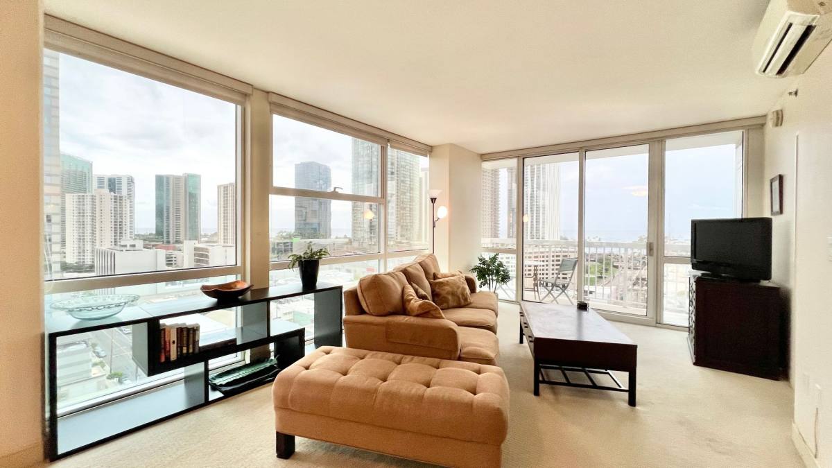 Condo for rent at 909 Kapiolani Blvd, Honolulu, HI 96814