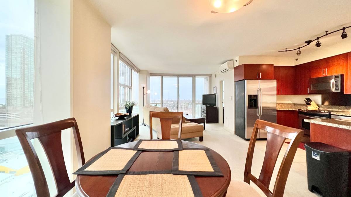 Condo for rent at 909 Kapiolani Blvd, Honolulu, HI 96814
