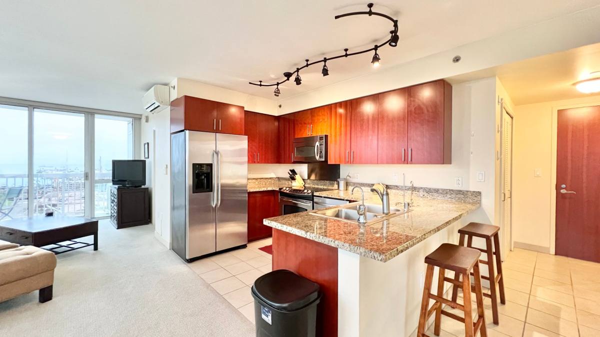 Condo for rent at 909 Kapiolani Blvd, Honolulu, HI 96814