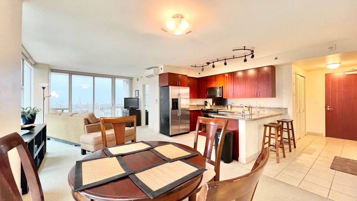 Condo for rent at 909 Kapiolani Blvd, Honolulu, HI 96814