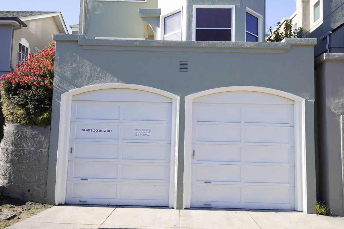 House for rent at 5399 Broadway, Oakland, CA 94618