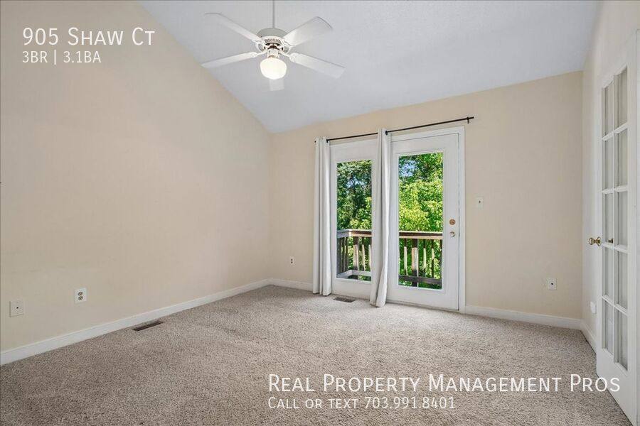 Townhouse for rent at 905 Shaw Court, Fredericksburg, VA 22405