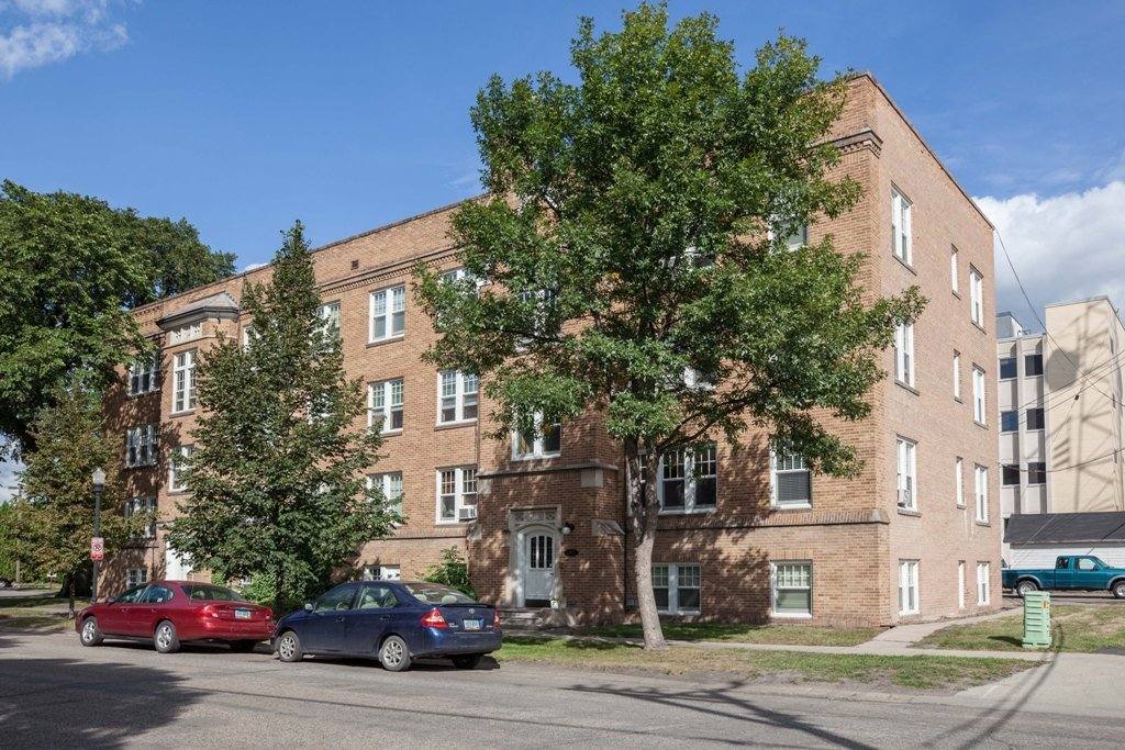 Apartment for rent at 302 304 9th St S, Fargo, ND 58103