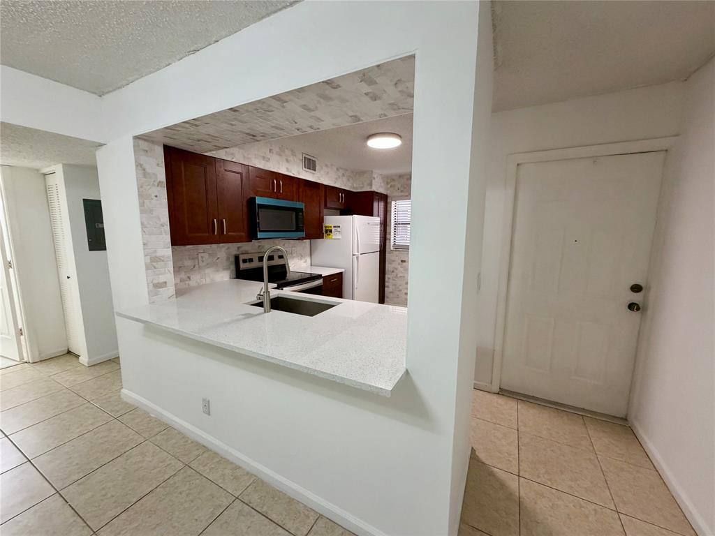 Condo for rent at 3355 Jaywood Terrace #3355J111, Boca Raton, FL 33431