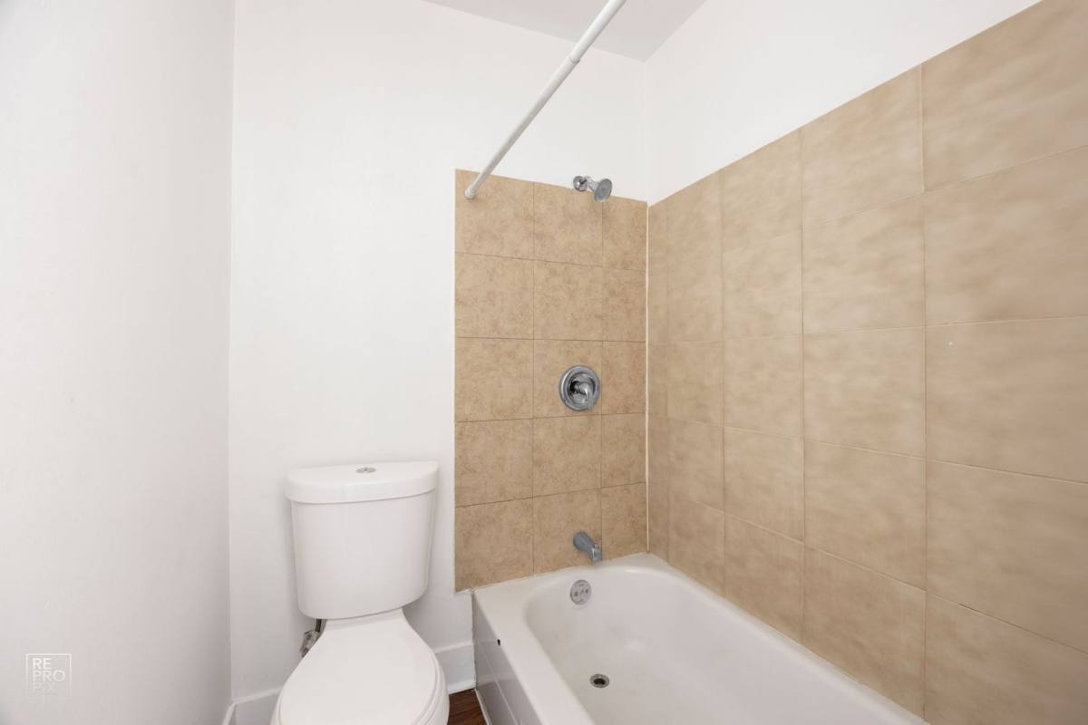Apartment for rent at 1426 S Cicero Ave #304, Cicero, IL 60804