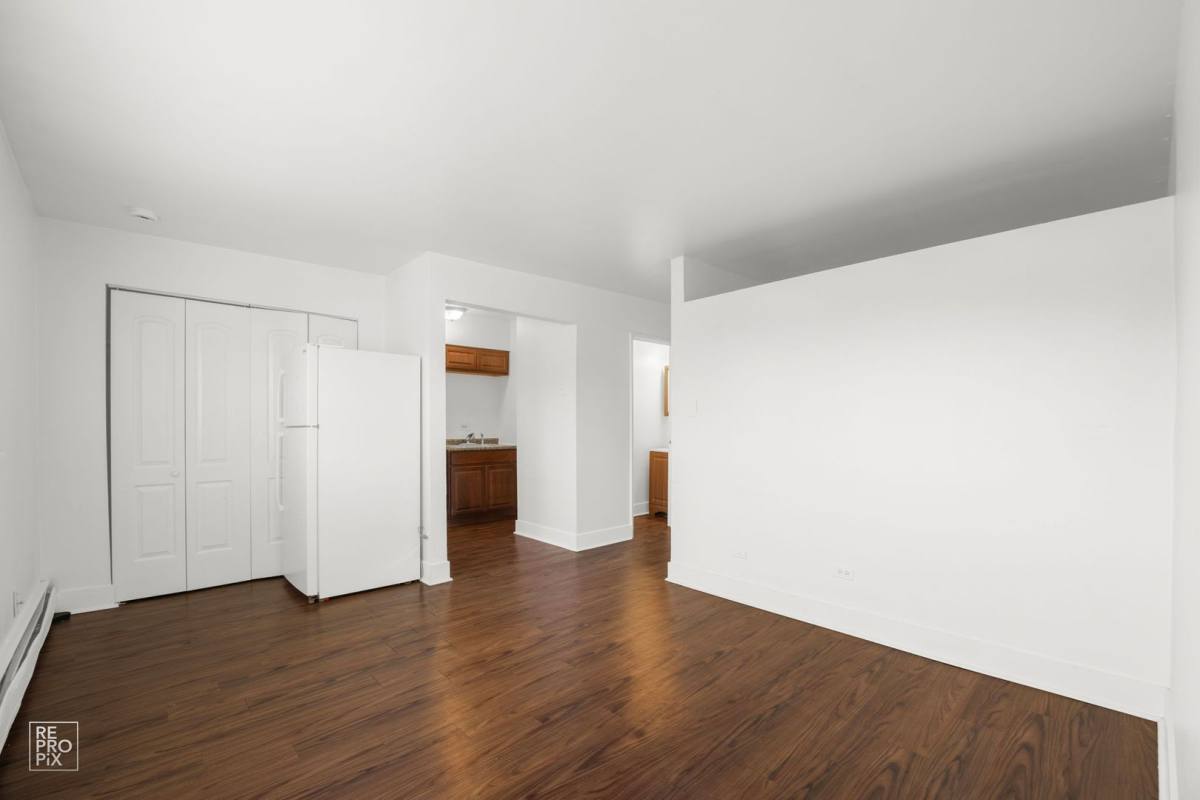 Apartment for rent at 1426 S Cicero Ave #304, Cicero, IL 60804