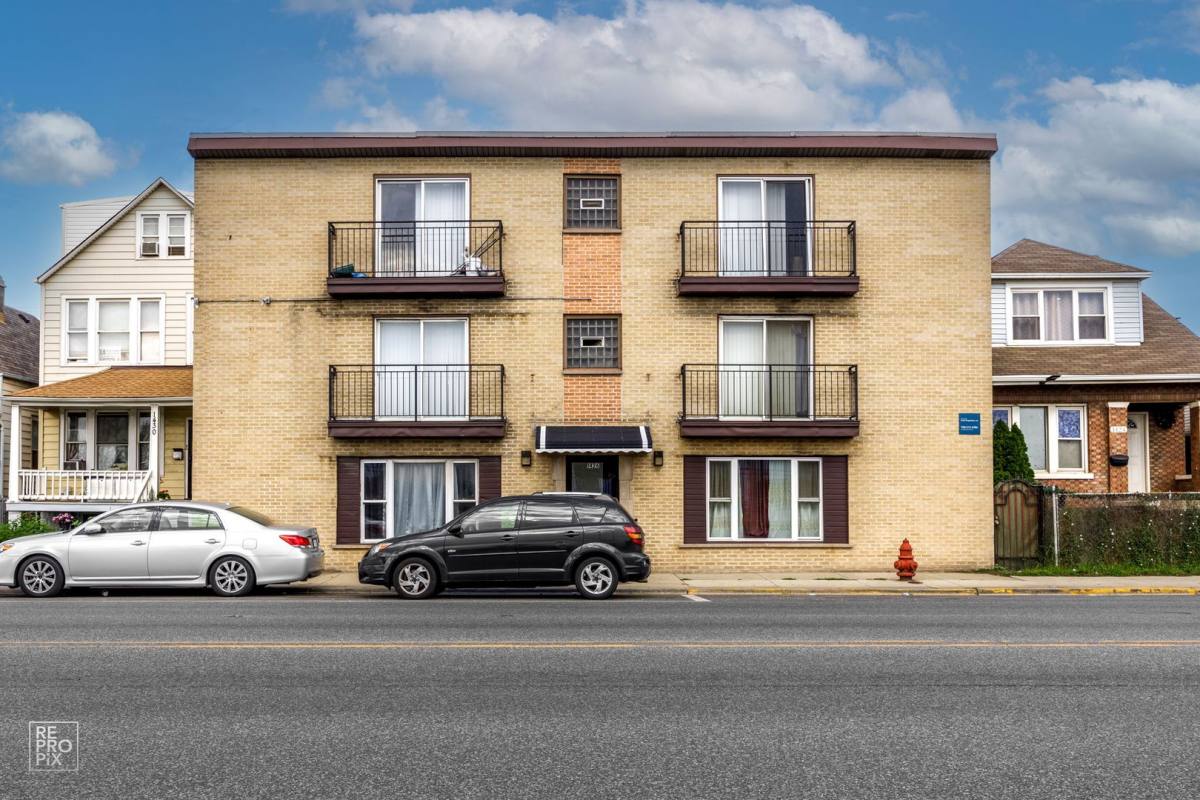 Apartment for rent at 1426 S Cicero Ave #304, Cicero, IL 60804