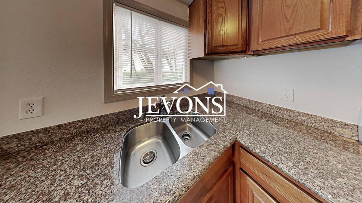 Townhouse for rent at 2416 S I St, Tacoma, WA 98405