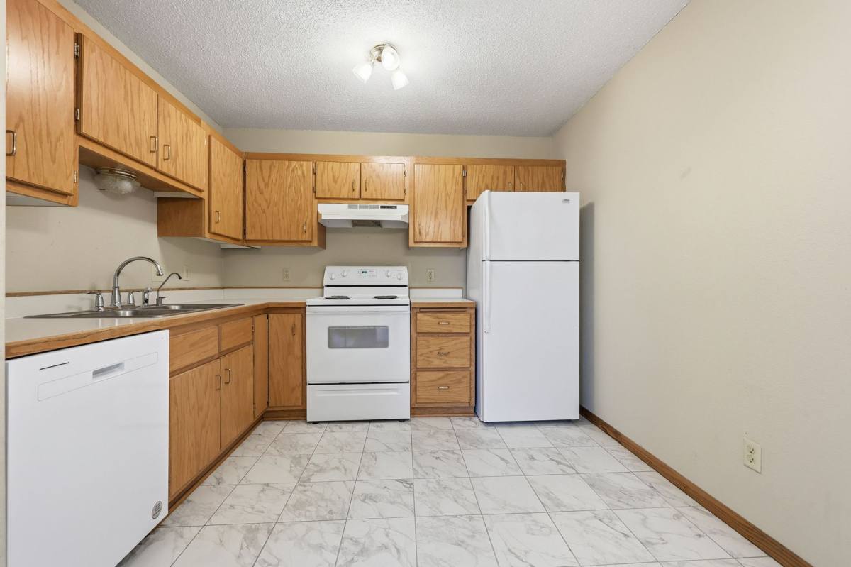 Townhouse for rent at 6382 Birch St, North Branch, MN 55056