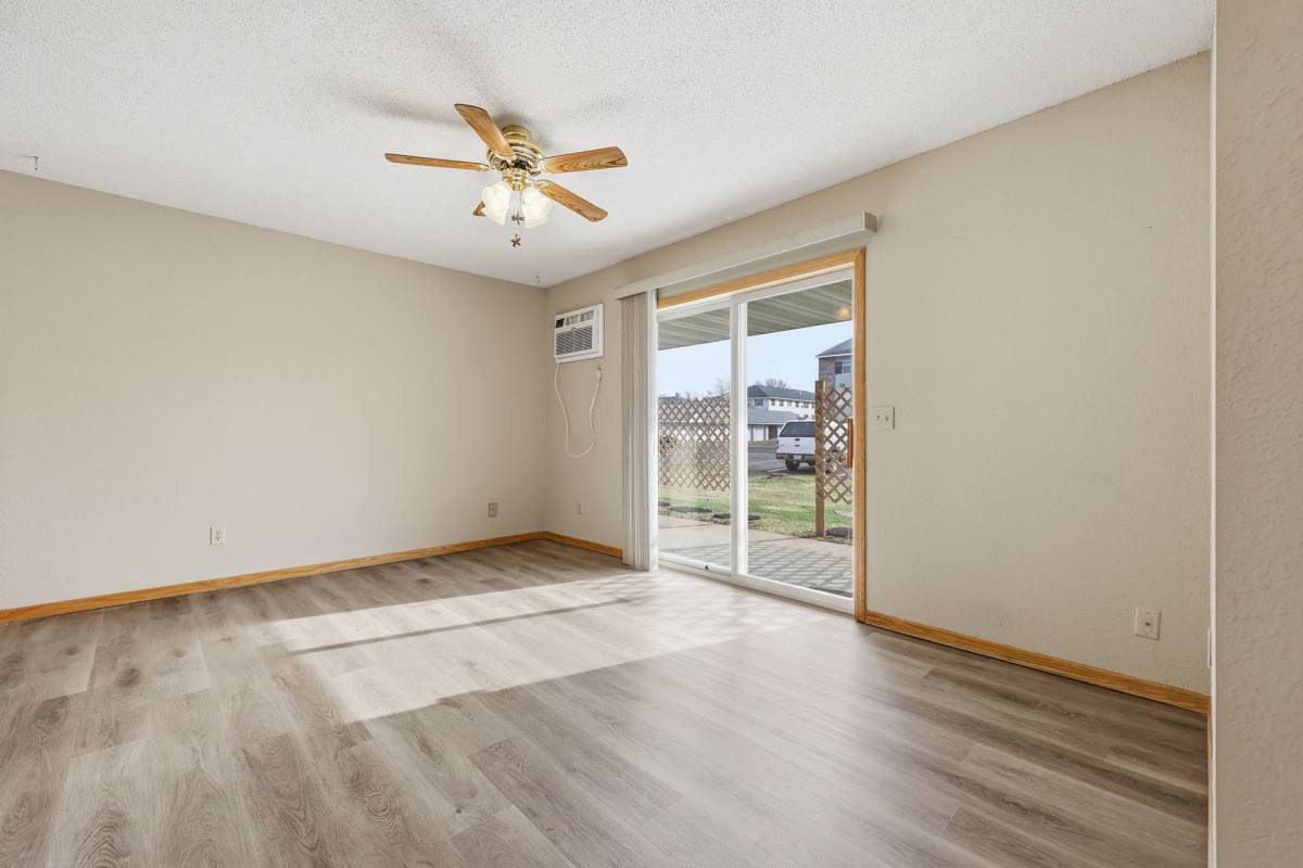Townhouse for rent at 6382 Birch St, North Branch, MN 55056
