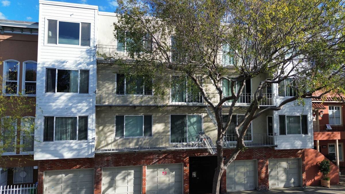 Apartment for rent at 2629 Folsom St, San Francisco, CA 94110