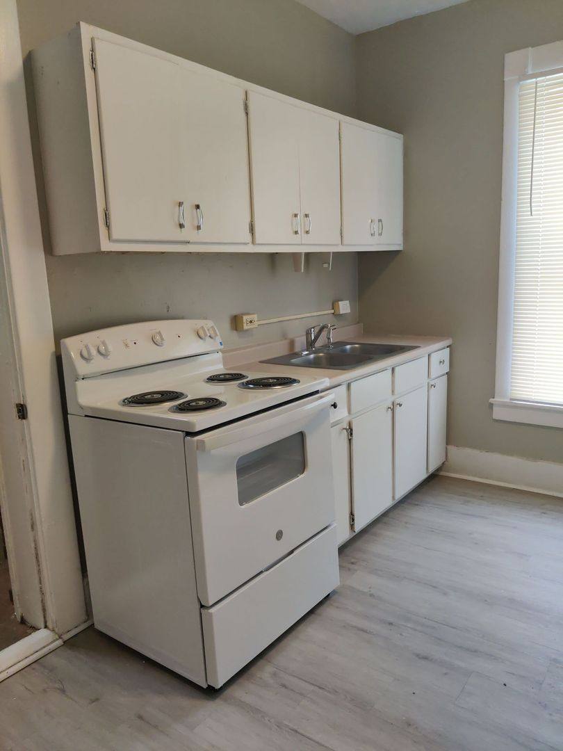 Apartment for rent at 801 E Main St, Crawfordsville, IN 47933