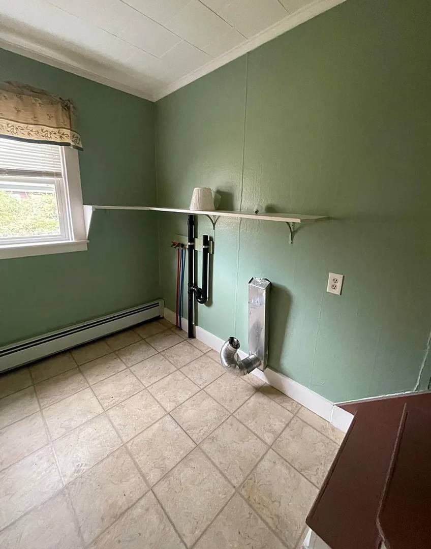 Apartment for rent at 31 Goodale St, Athol, MA 01331