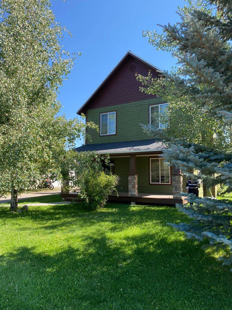House for rent at 823 Eagles Rest Dr, Driggs, ID 83422
