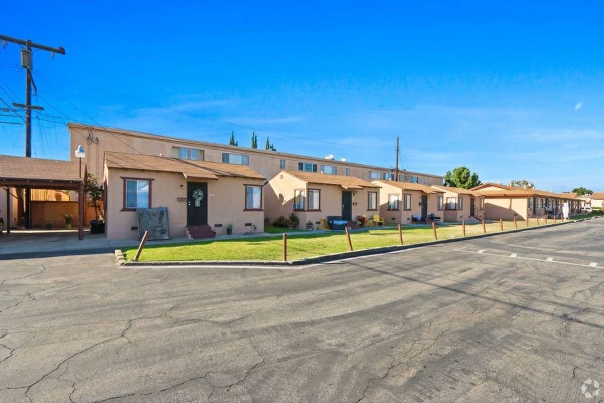 Apartment for rent at 10132 Alondra Blvd, Bellflower, CA 90706