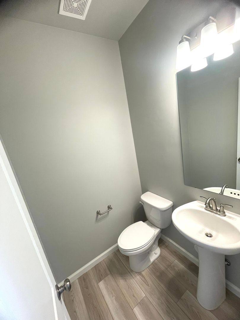 House for rent at 251 N Riverside Dr, Saratoga Springs, UT 84045