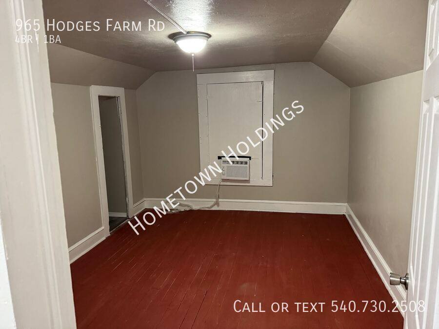 House for rent at 965 Hodges Farm Rd, Martinsville, VA 24112