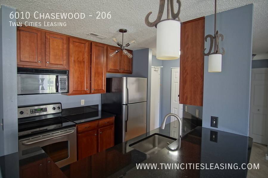Condo for rent at 6010 Chasewood #206, Hopkins, MN 55343