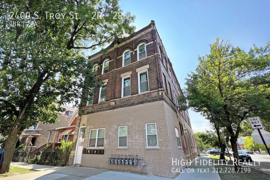 Condo for rent at 2400 S Troy St #2R, Chicago, IL 60623