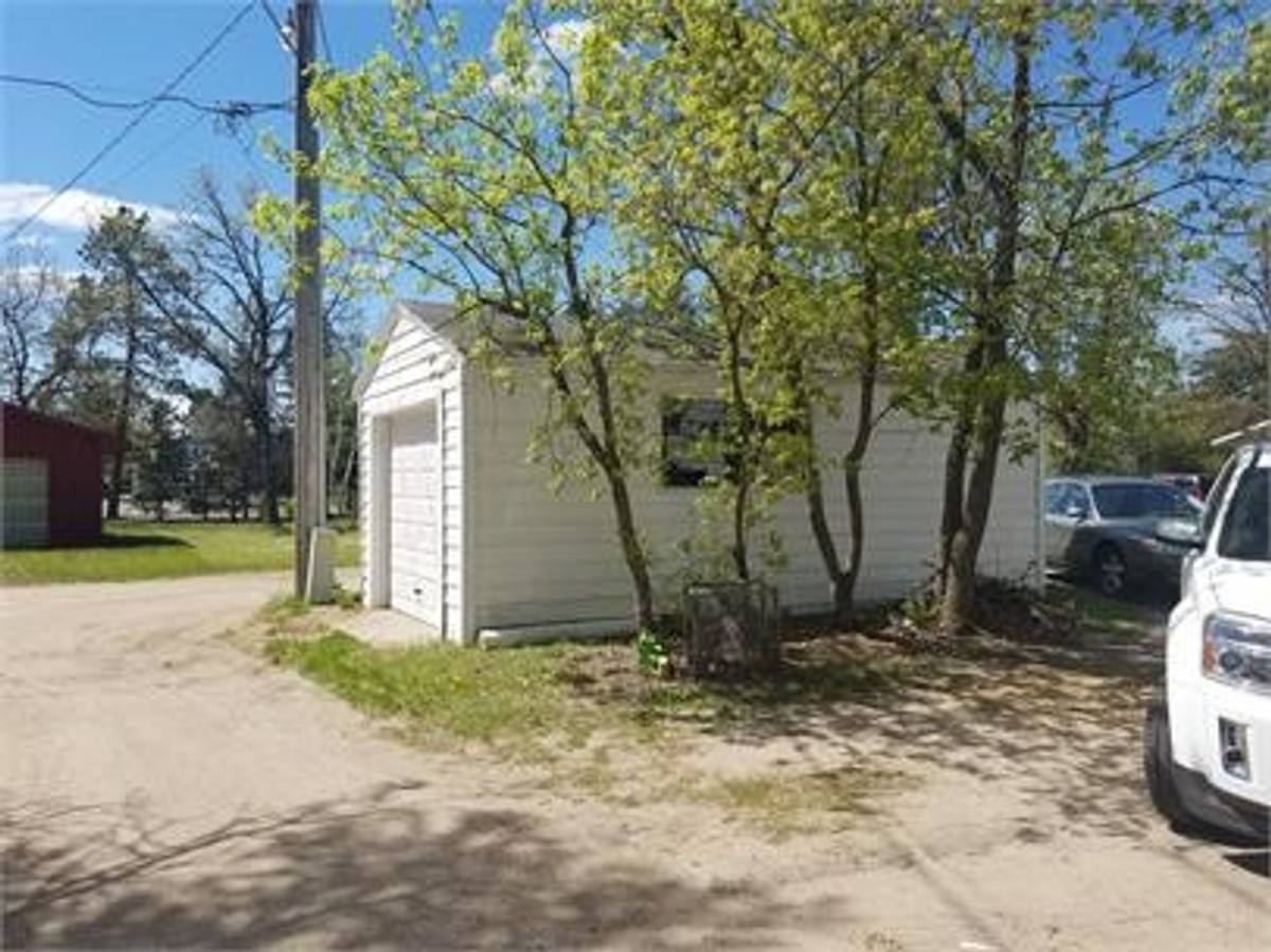 House for rent at 1516 Irvine Ave NW, Bemidji, MN 56601