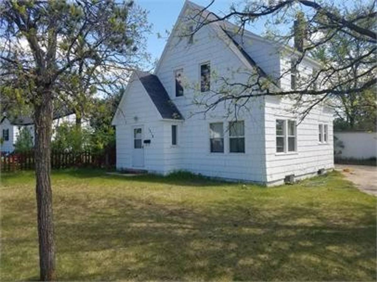 House for rent at 1516 Irvine Ave NW, Bemidji, MN 56601